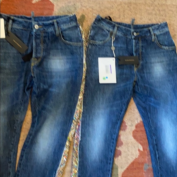 Jeans - Picture 1 of 2